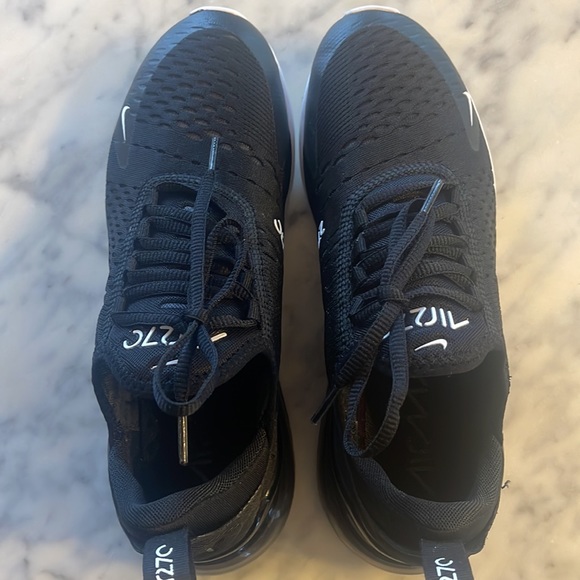 Nike Air Max 270 Women’s Athletic Sneakers - Black/White - Picture 7 of 8